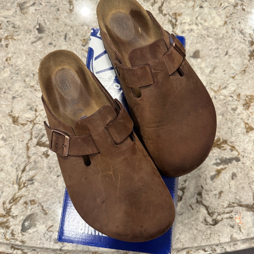Birkenstock women’s Boston clogs in Habana.